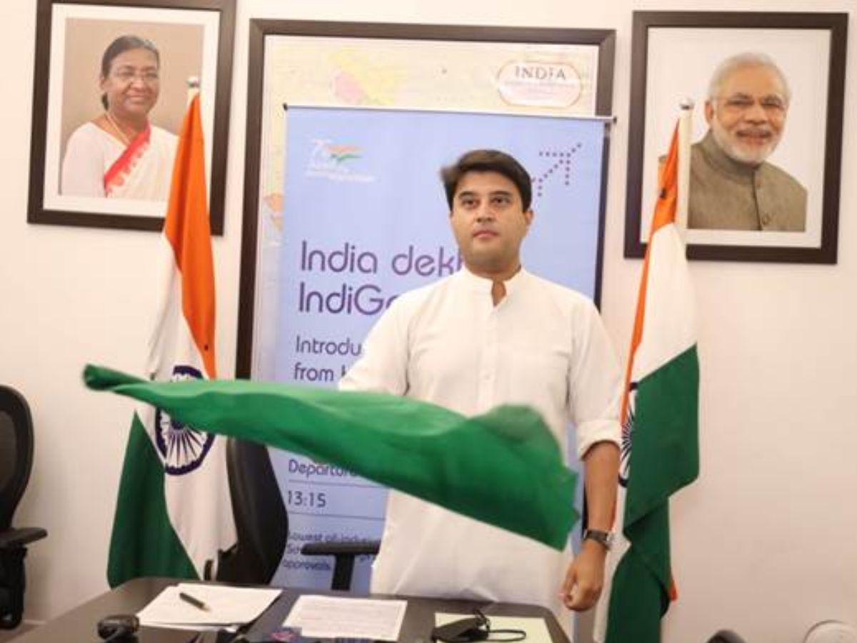 Aviation Minister Scindia inaugurates direct flight between Hubli and Delhi