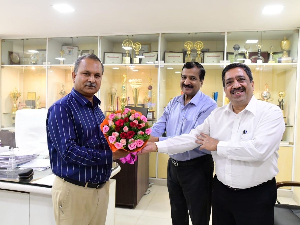 Shri. Anil Kumar Singh takes charge as Director (Technical) in WCL