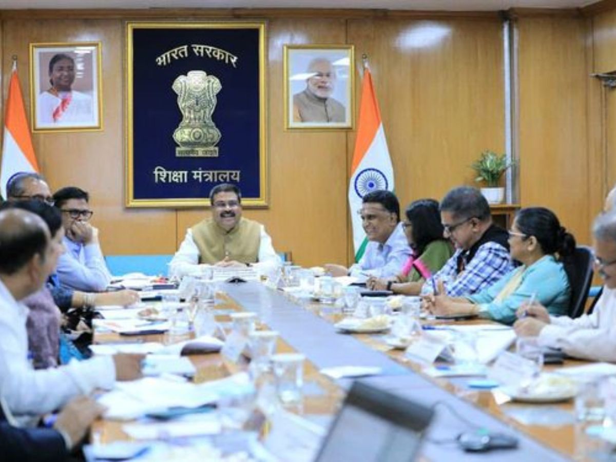 Union Education Minister reviewed preparations of 3rd Education Working Group Meeting