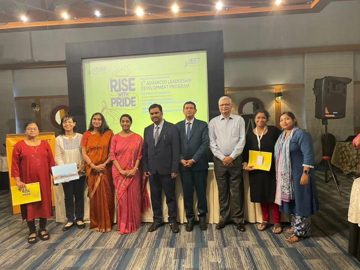 Usha Singh Director HR, MOIL attended 5th Advanced Women Leadership Development Program as chief guest