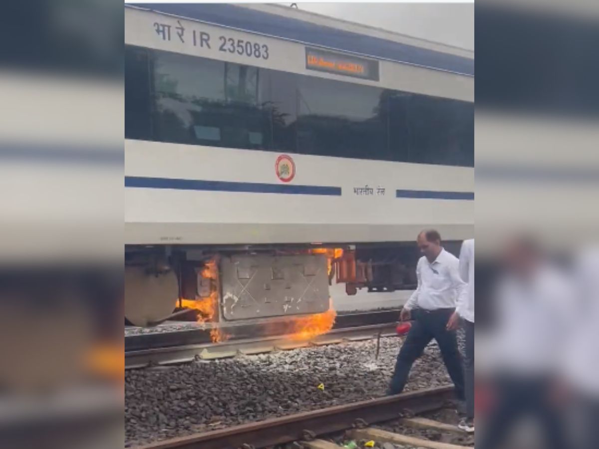 Bhopal-Delhi: Vande Bharat train coach catches fire