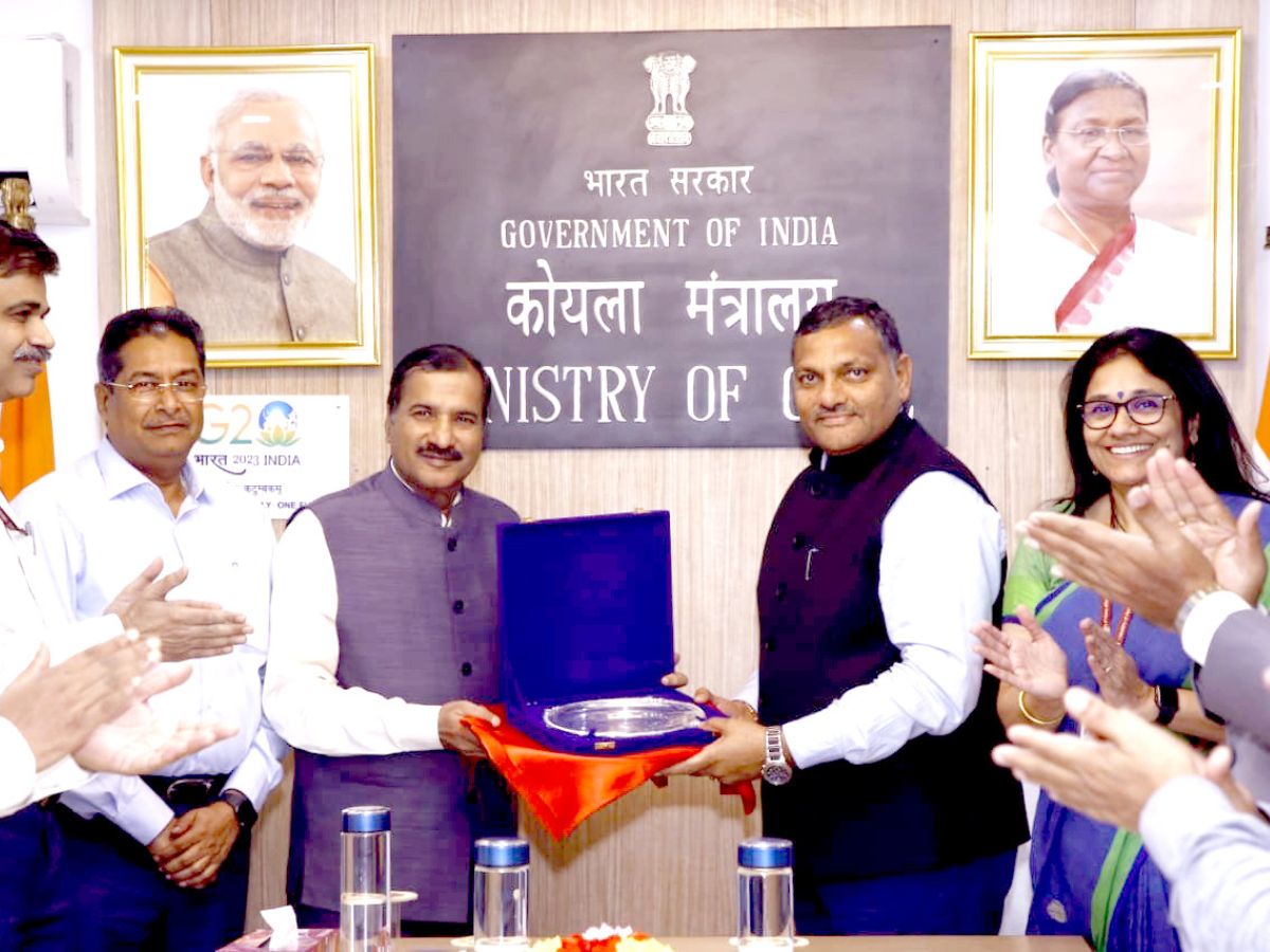 WCL received 'Swachhata Pakhwada Award'