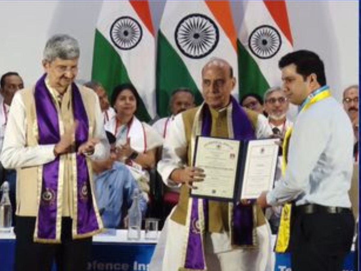 GRSE DM (QA), Mr. Yogesh Kumar awarded Gold Medal