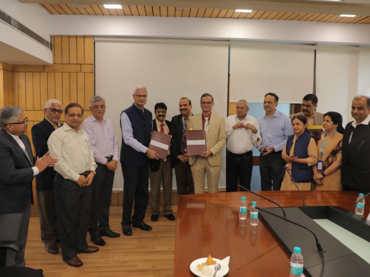 BEL, DMRC inks MoU to jointly develop i-CBTC