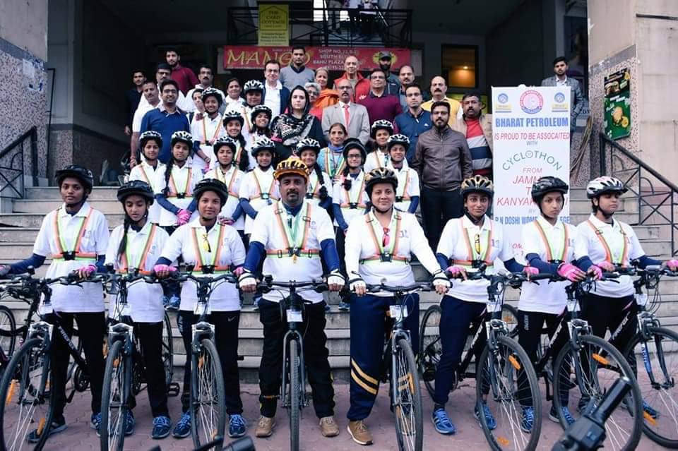 Bharat Petroleum co sponsors the expedition of 21 female cyclists
