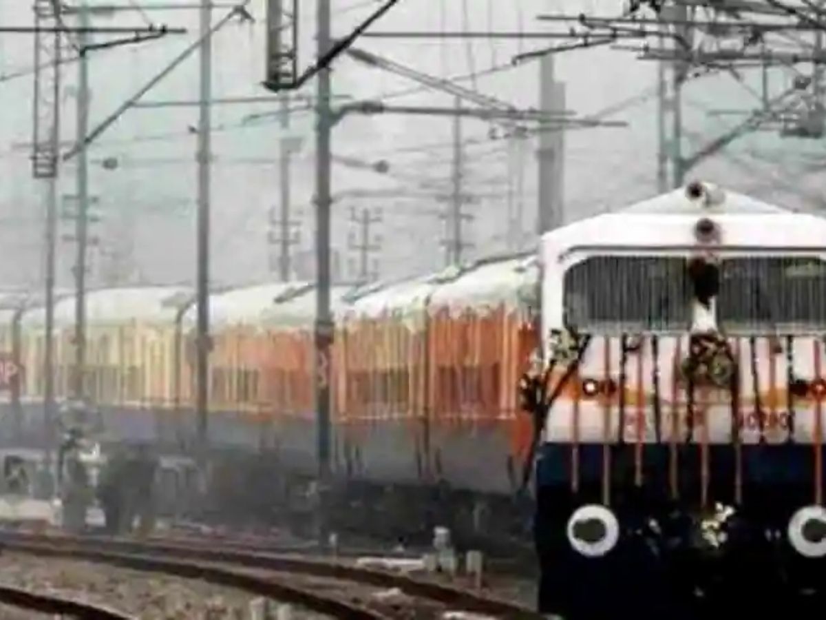 Central Railway Saves Rs 87 Cr on Diesel Expenditure