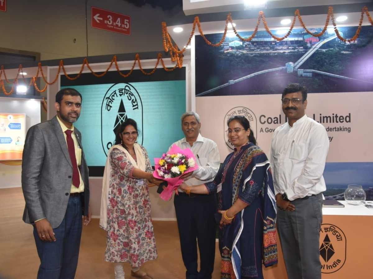 Chairman, CIL visits Coal India Limited Pavilion at IITF-2023