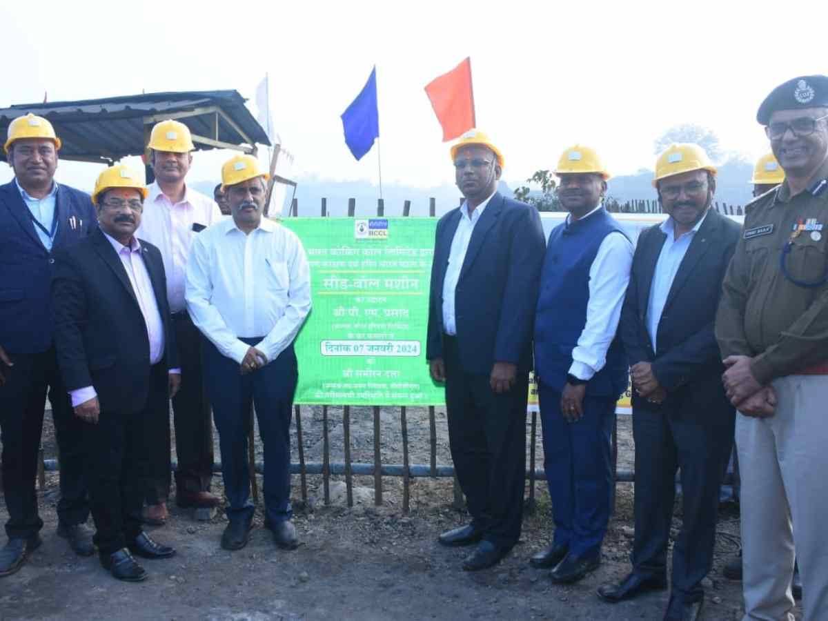 Coal India Chairman inaugurates seed ball machine at Barora Area, BCCL