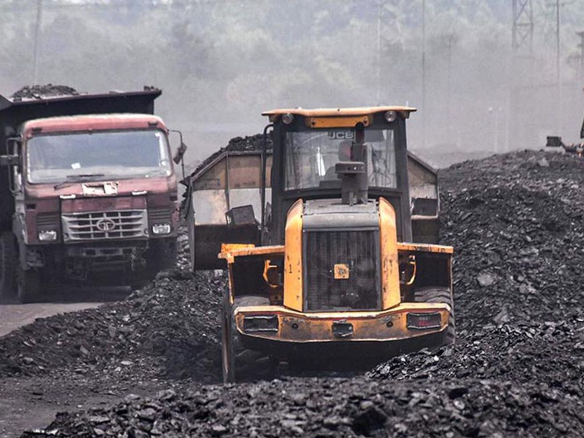 Govt may sell 5-10% stake in Coal India, Hindustan Zinc, RCFL