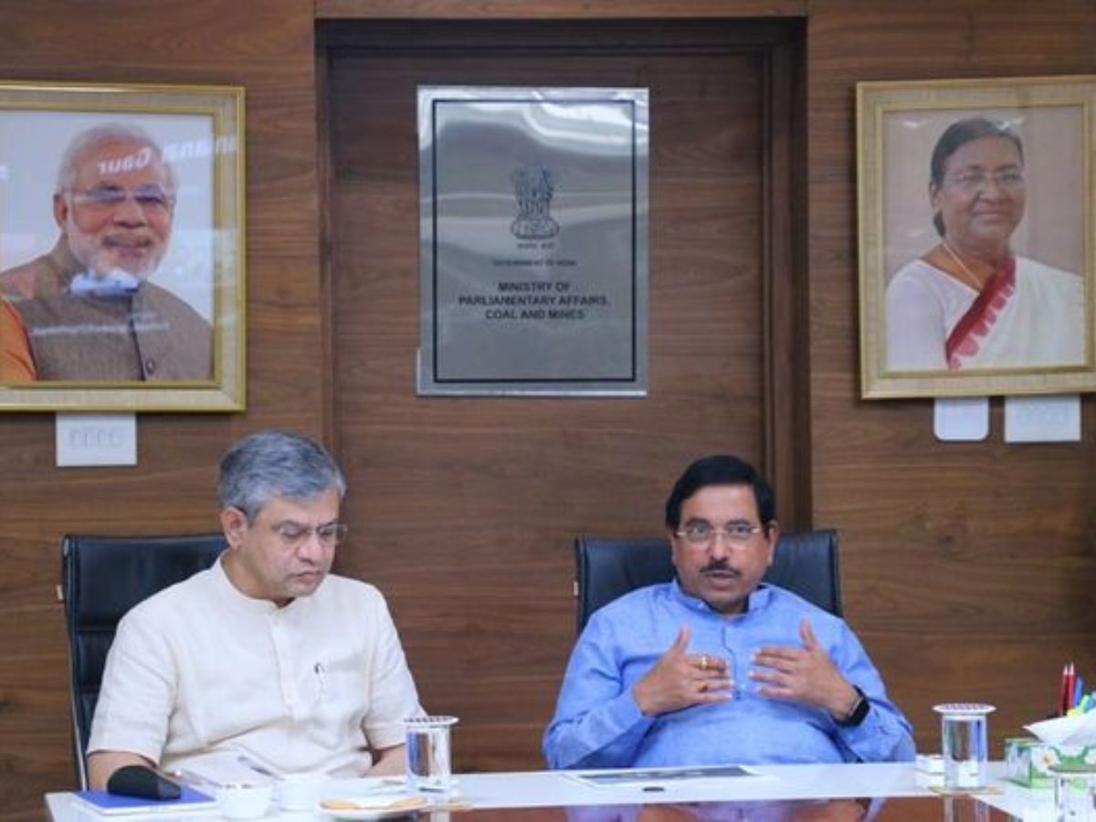 Pralhad Joshi discusses enhancement of coal dispatch with Rail Minister Ashwini Vaishnaw