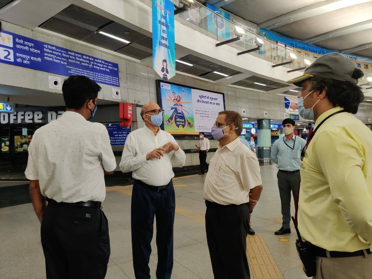 Dr. Mangu Singh MD-DMRC inspected the metro system