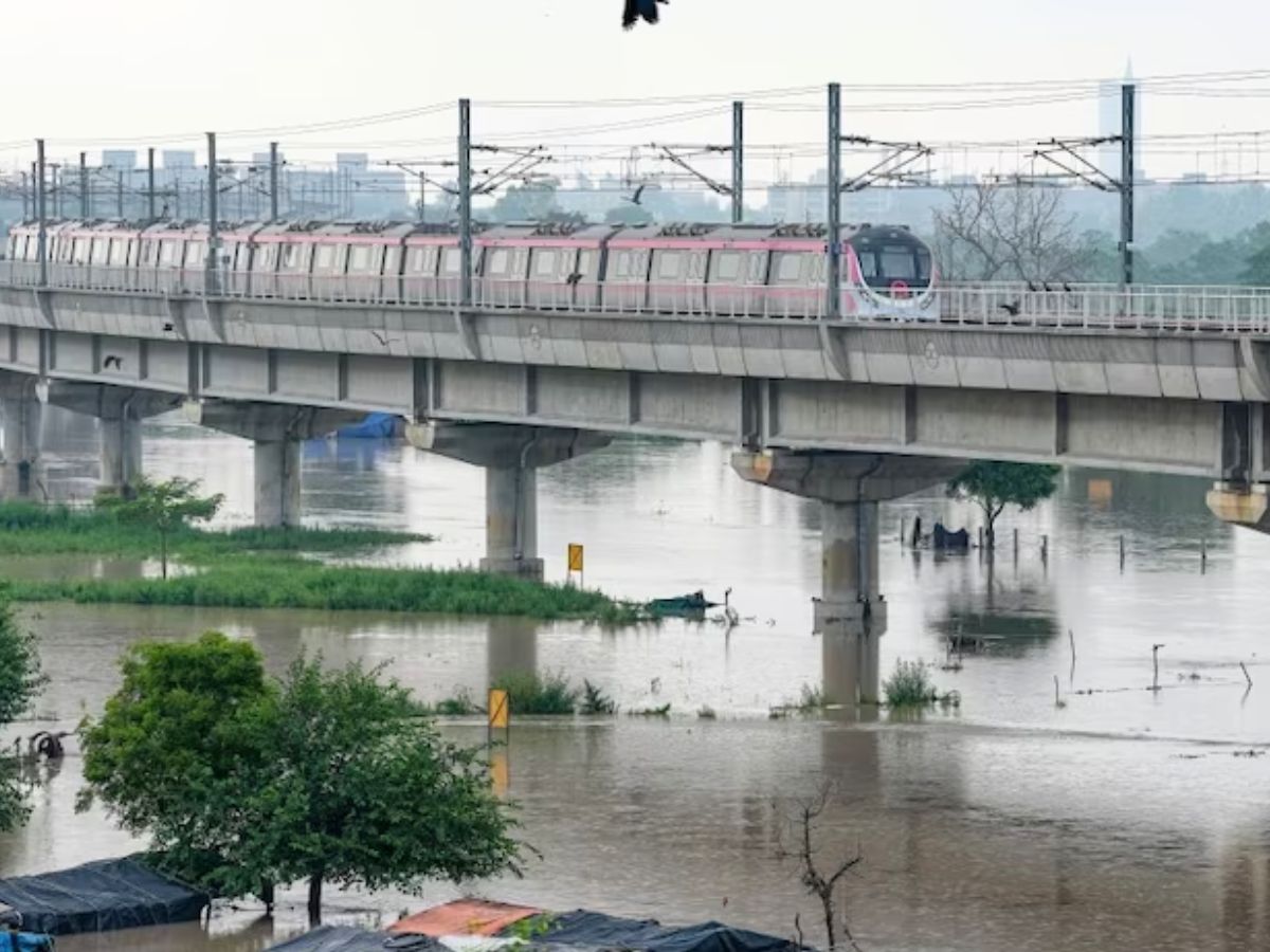 Delhi Metro Rail Corporation Limited News Delhi Flood Yamuna Bank delhi-metro-rail-corporation-limited-news-delhi-flood-yamuna-bank