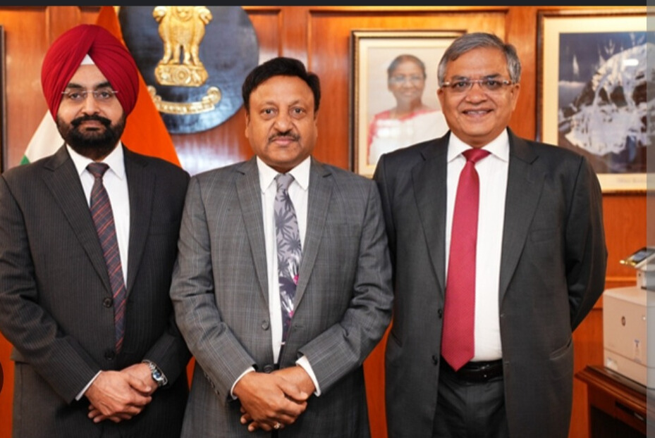 Shri Gyanesh Kumar and Shri Sukhbir Singh Sandhu assumed charge as the Election Commissioners