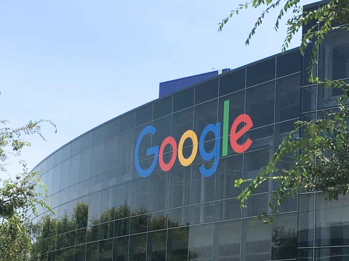 Google introduces new AI-powered features into its Workspace apps