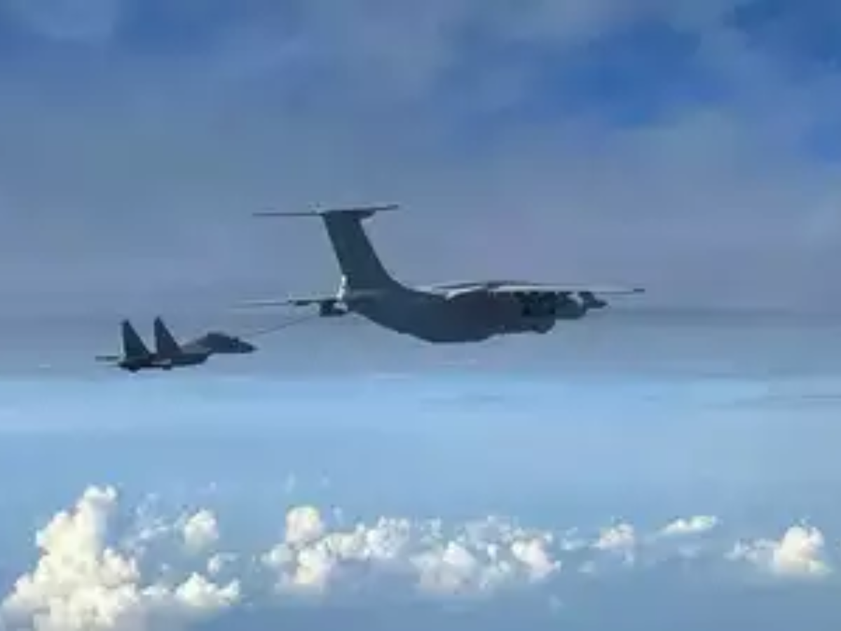 Defence Ministry sign Rs 26,000 crore contract with HAL