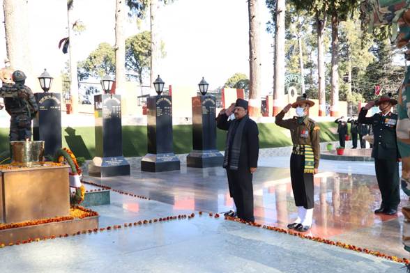 Raksha Rajya Mantri Shri Ajay Bhatt pays homage to fallen heroes at KRC War Memorial, Ranikhet