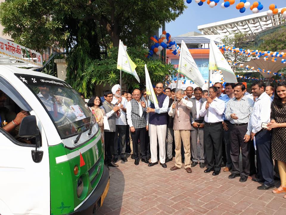 Dr MM Kutty Petroleum Secy and Sanjiv Singh Chairman IOC flags off the Repurpose Used Cooking Oil campaign