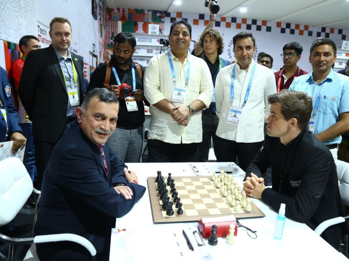 IOCL Chairman S M Vaidya visited World Chess Olympiad venue at Chennai