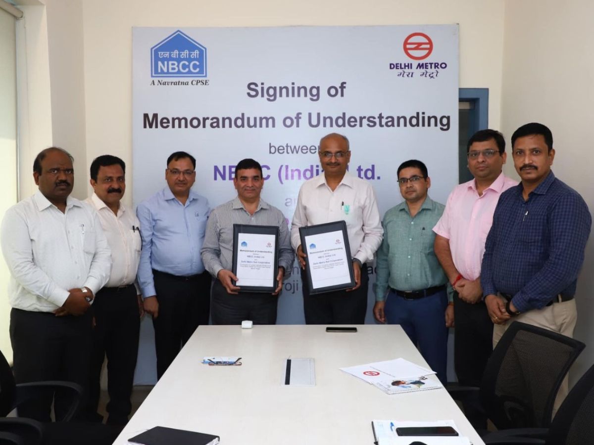 DMRC signs MoU with NBCC to construct a subway Pink Line