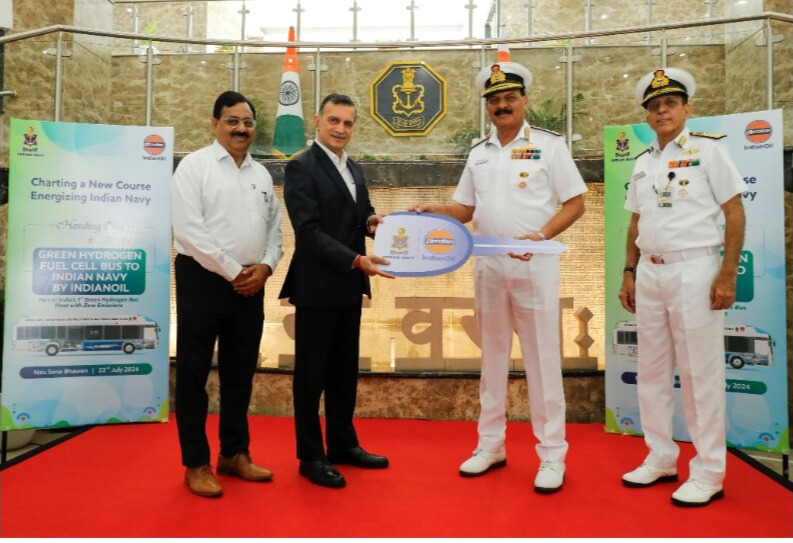 Indian Navy and Indian Oil Collaborate in Green Initiative with Hydrogen Fuel Cell Bus
