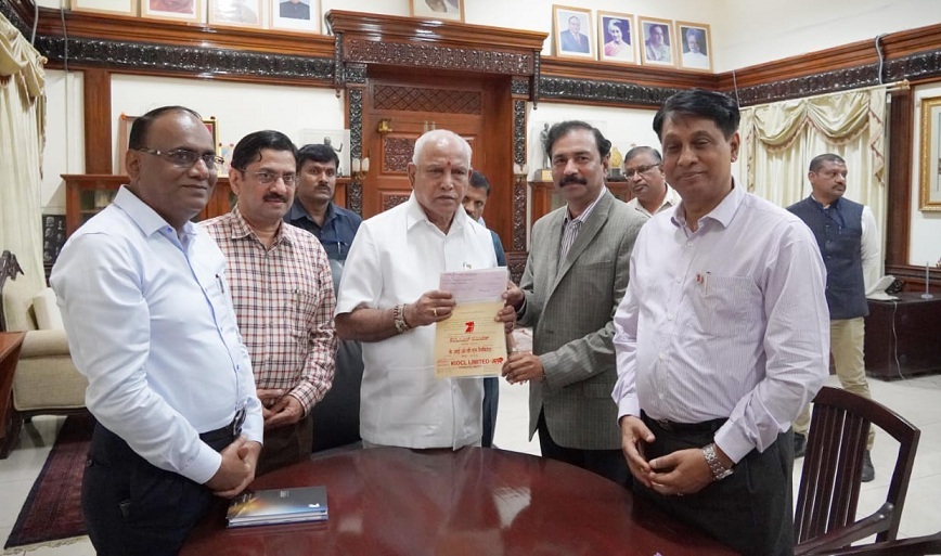 Shri Subba Rao CMD KIOCL handed over a check of rs 15.0 lakhs to Chief Minister Relief Fund