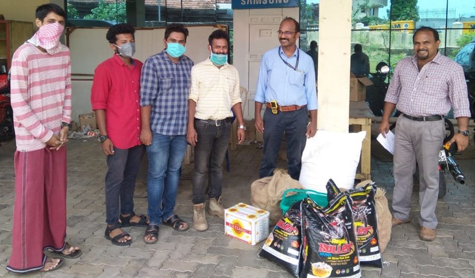 Kochi Refinery team distribute of food and provisions to Labourers