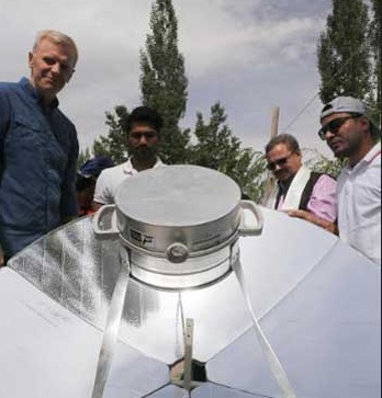 IndianOil commences pilot test study of indoor solar cooking system at Leh