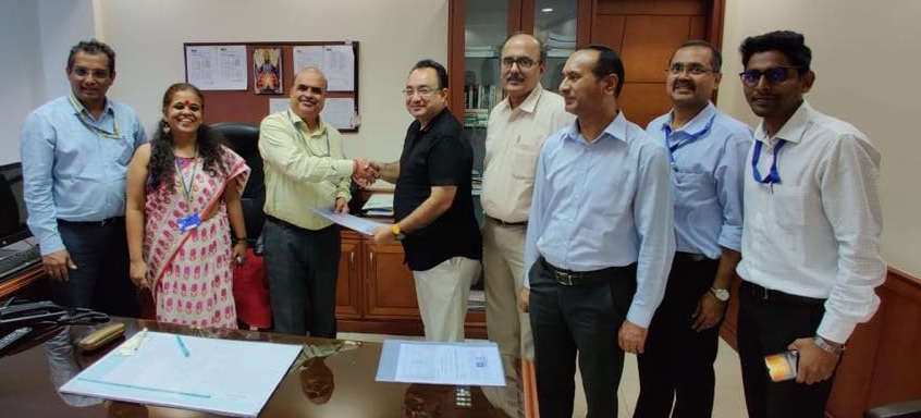 IRCTC signed MoU with LIC of India