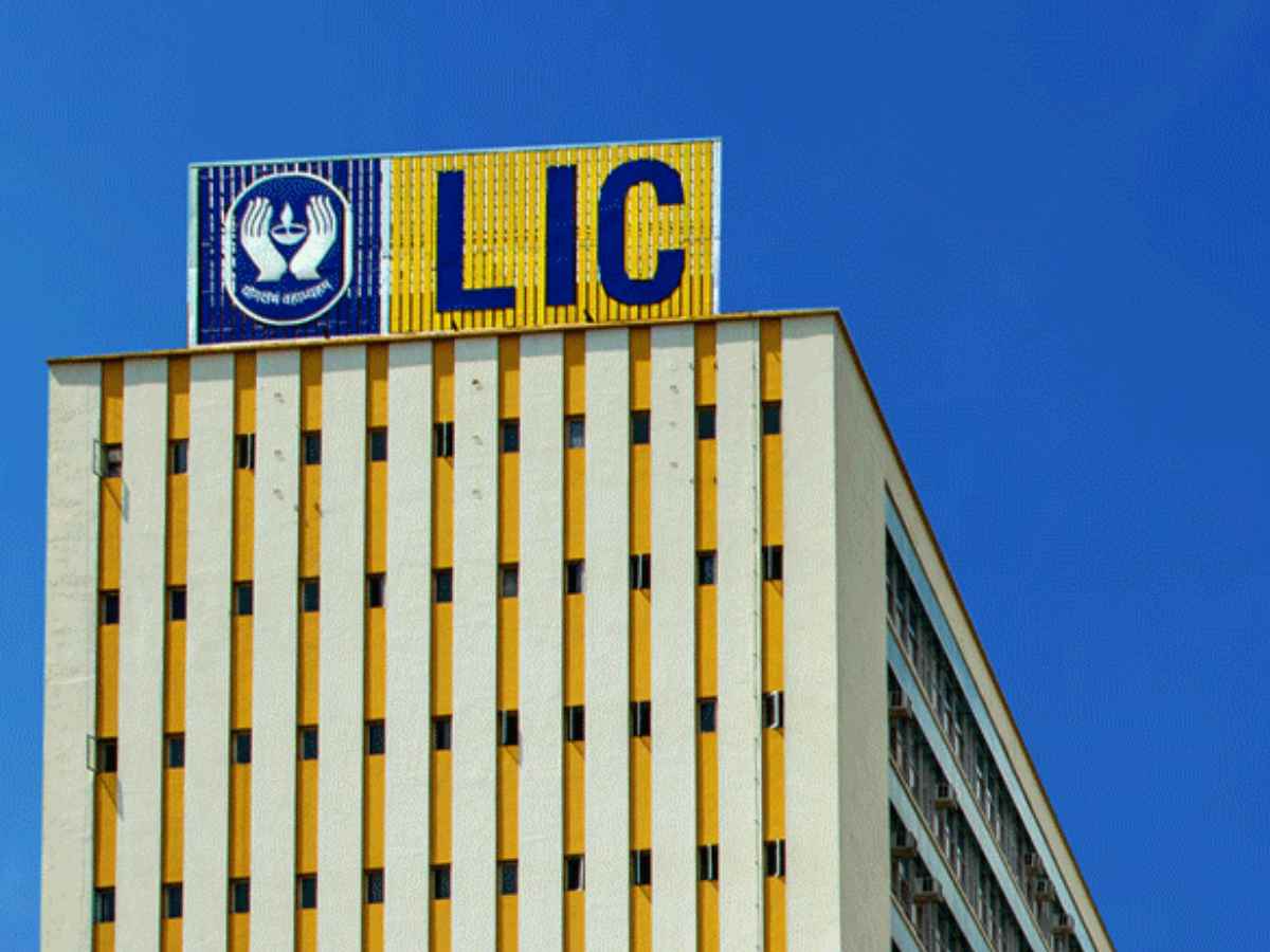 LIC shares crosses Rs 1000 benchmark for first time, surging over 9% growth