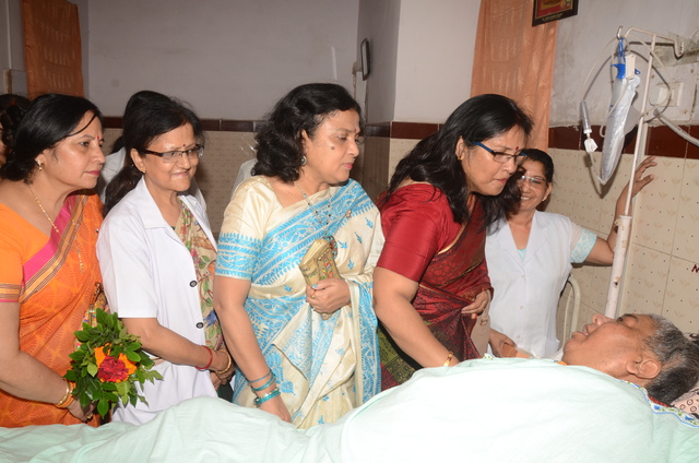 KRITI MAHILA MANDAL OF NCL OBSERVES INDEPENDENCE DAY WITH PATIENTS