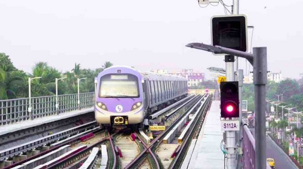 Metro carries more than 3.64 lakh passengers on New Year's Eve