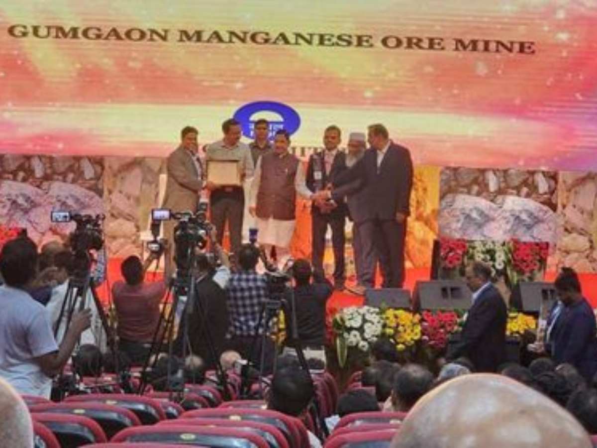 MOIL's Gumgaon mine felicitated with '5 Star Rating Award' at IBM, Nagpur