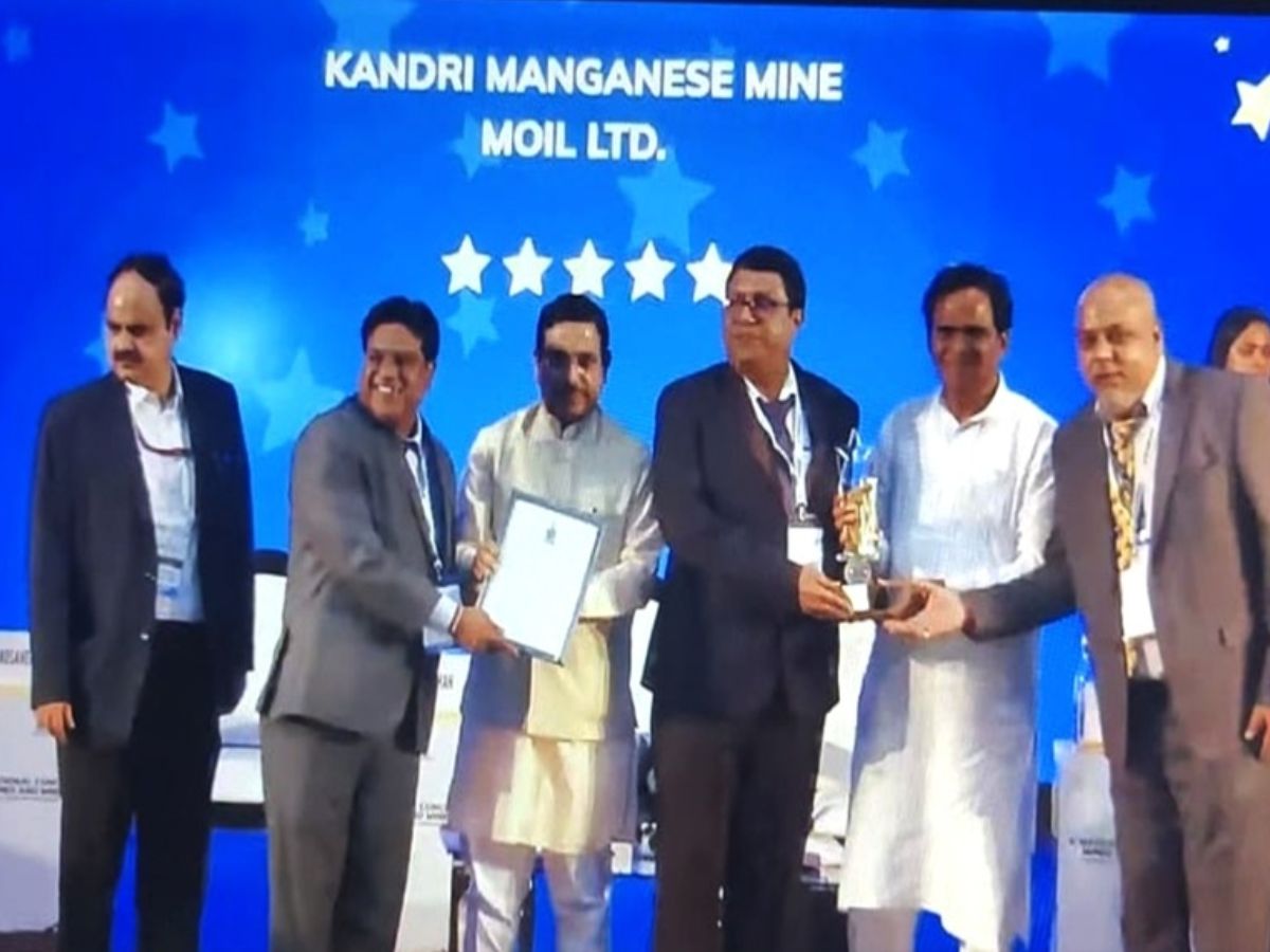 MOIL's three mines bagged award at 6th National Conclave on Mines and Minerals