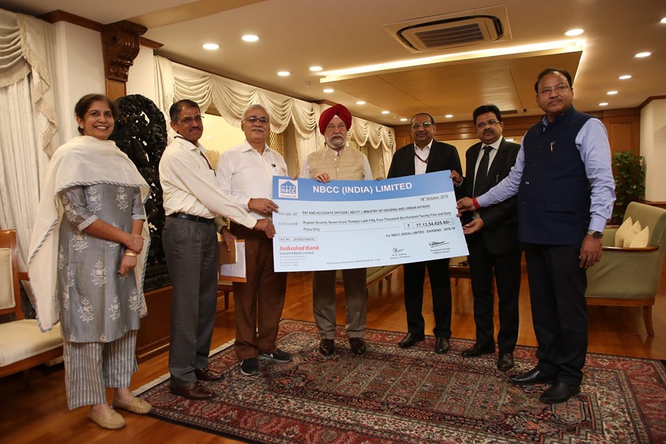 NBCC presented final dividend cheque of Rs. 77.14 cr to Shri Hardeep Singh Puri