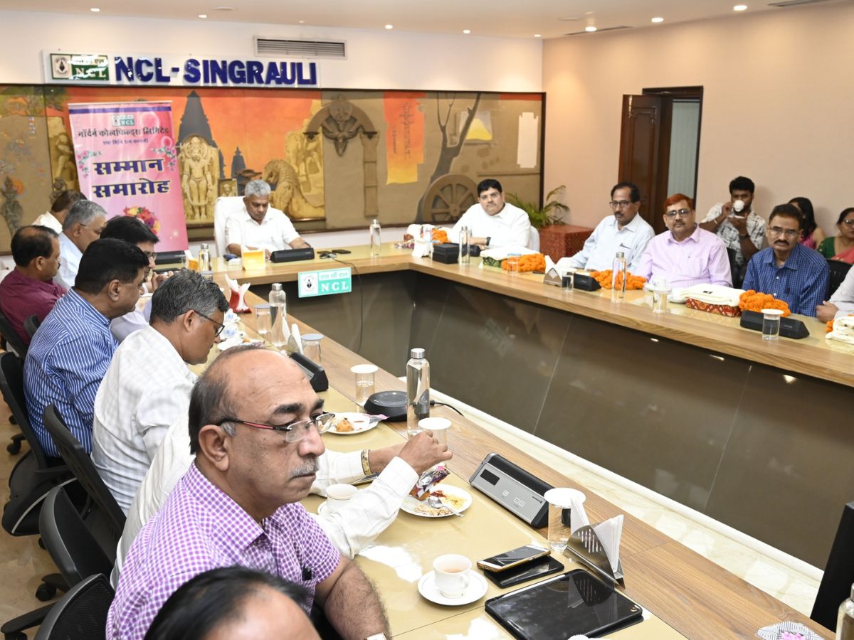 NCL organised felicitation ceremony for retired employees, total of 44 retired in May