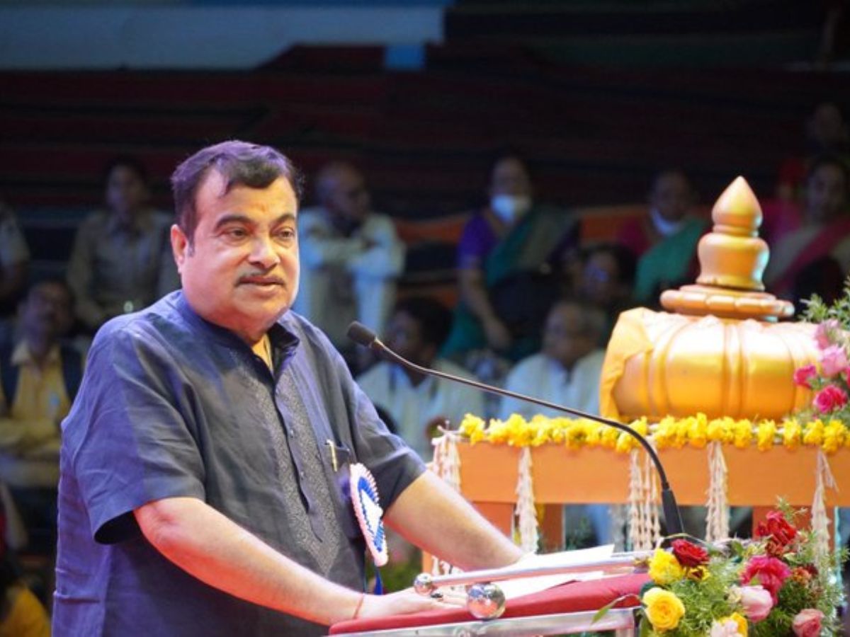 Nitin Gadkari lays foundation stone of six NH projects worth Rs 2300 cr in Indore