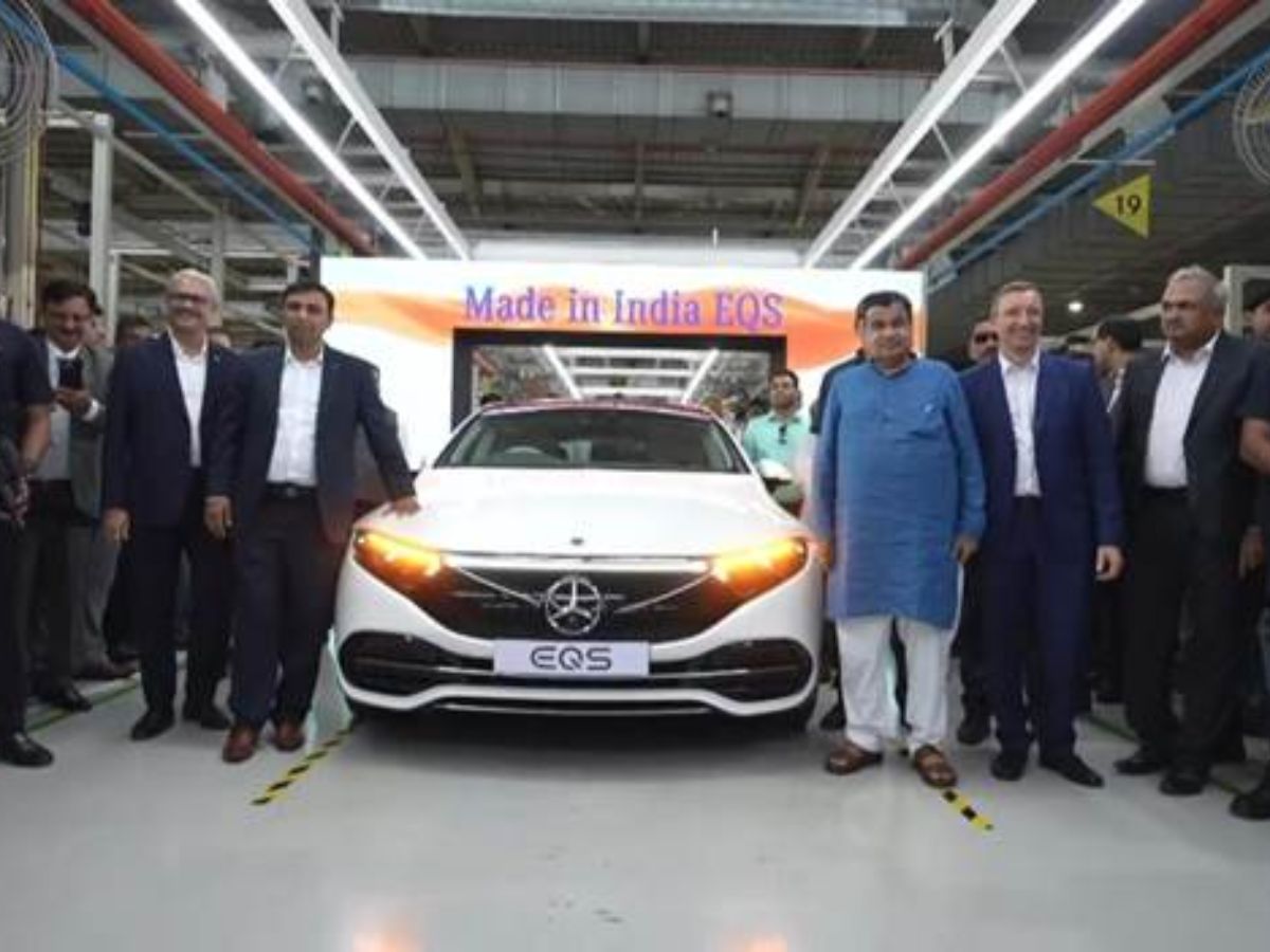 Nitin Gadkari Launched first Made in India Mercedes-Benz Luxury Electric Car