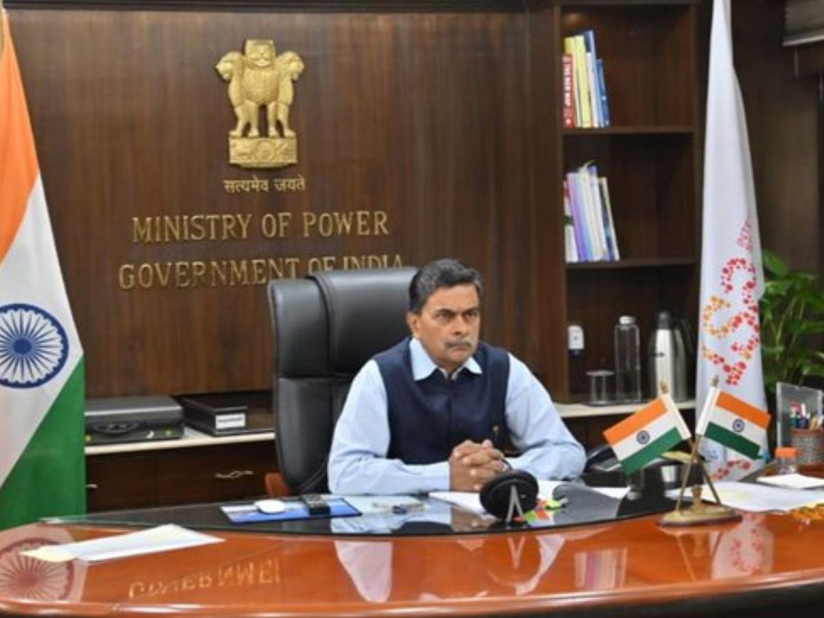 Power Minister advises states to place orders for Coal Import to avoid power shortage