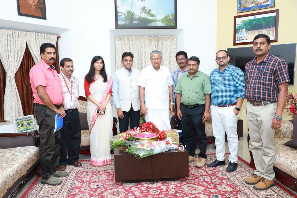 Shri P C Garg CGM POWERGRID meeting with  Chief Minister of Kerala
