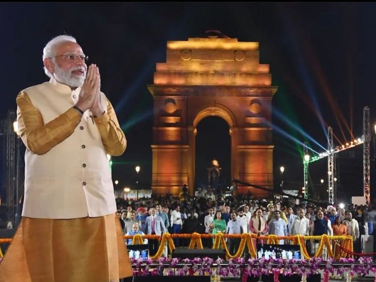 Prime Minister Narendra Modi Turns 72, top leaders greets him on twitter