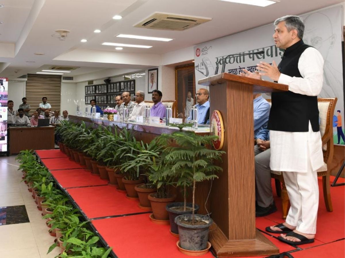 Swachhta Pakhwara: Rail Minister releases Annual report on Environment Sustainability