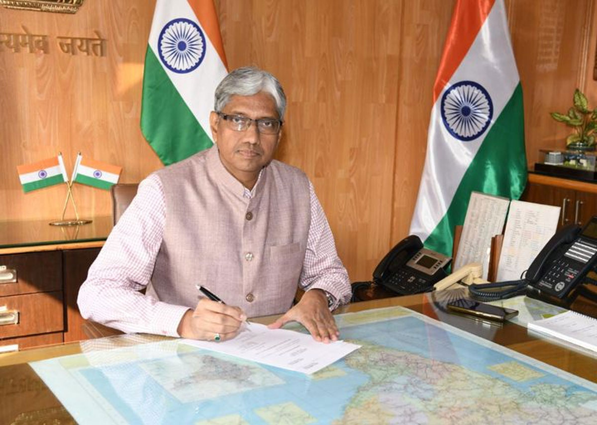 Shri Anil Kumar Lahoti takes over the charge of new Chairman & CEO of Railway Board