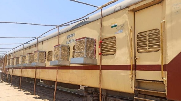 Railway in fight against Covid: deployed 22 Coaches with capacity of 320 beds at Tihi station near Indore