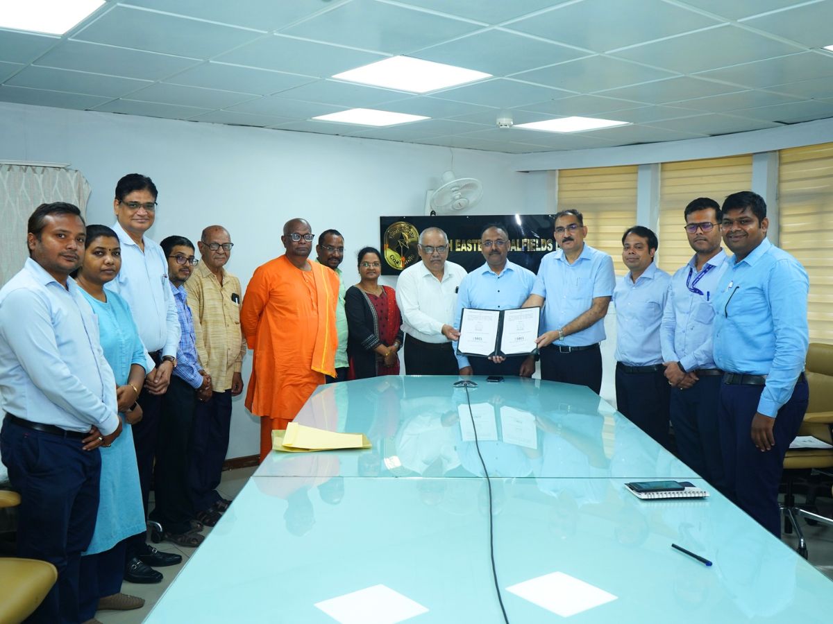 SECL Signs Two MoUs worth Rs 75 Lakh for Healthcare and Education Infrastructure