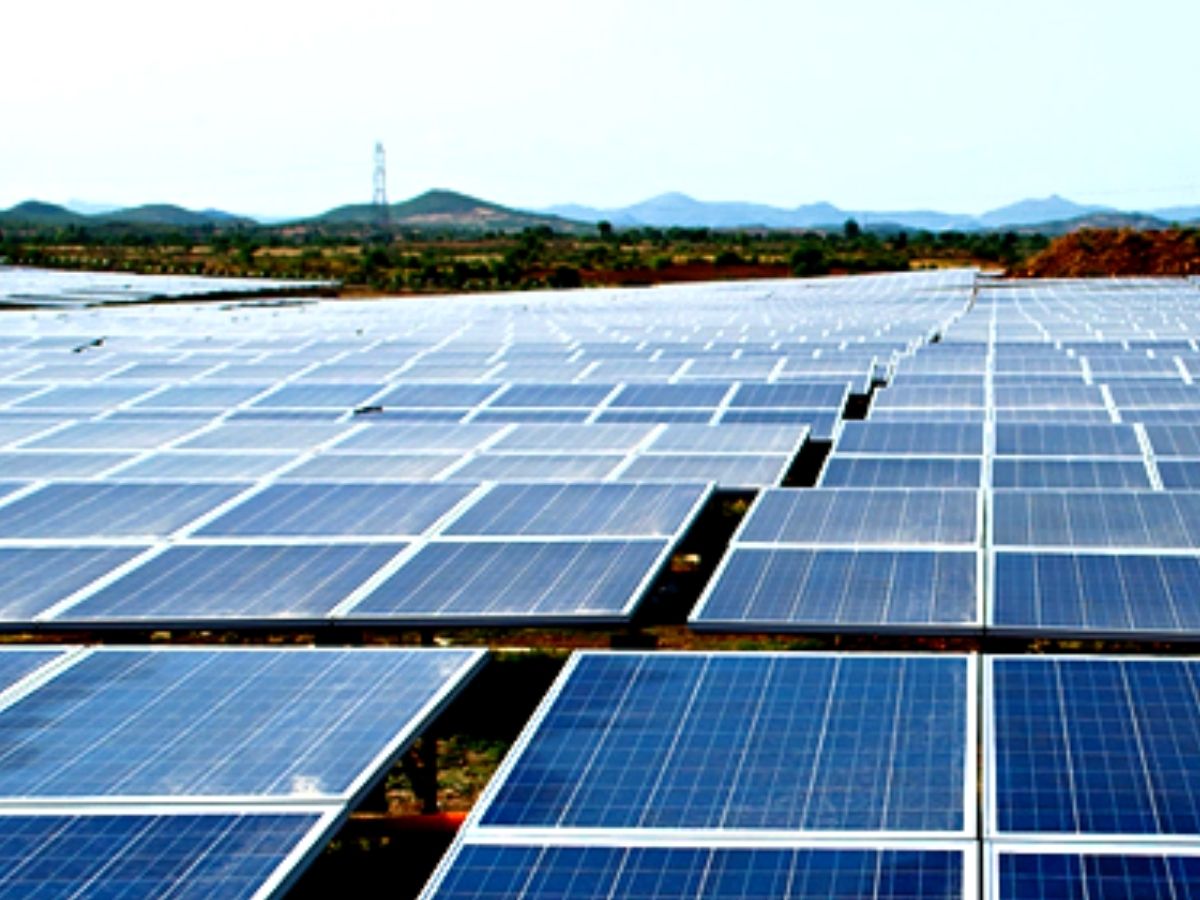 NHPC awards contract for development of 1000 MW Solar PV projects