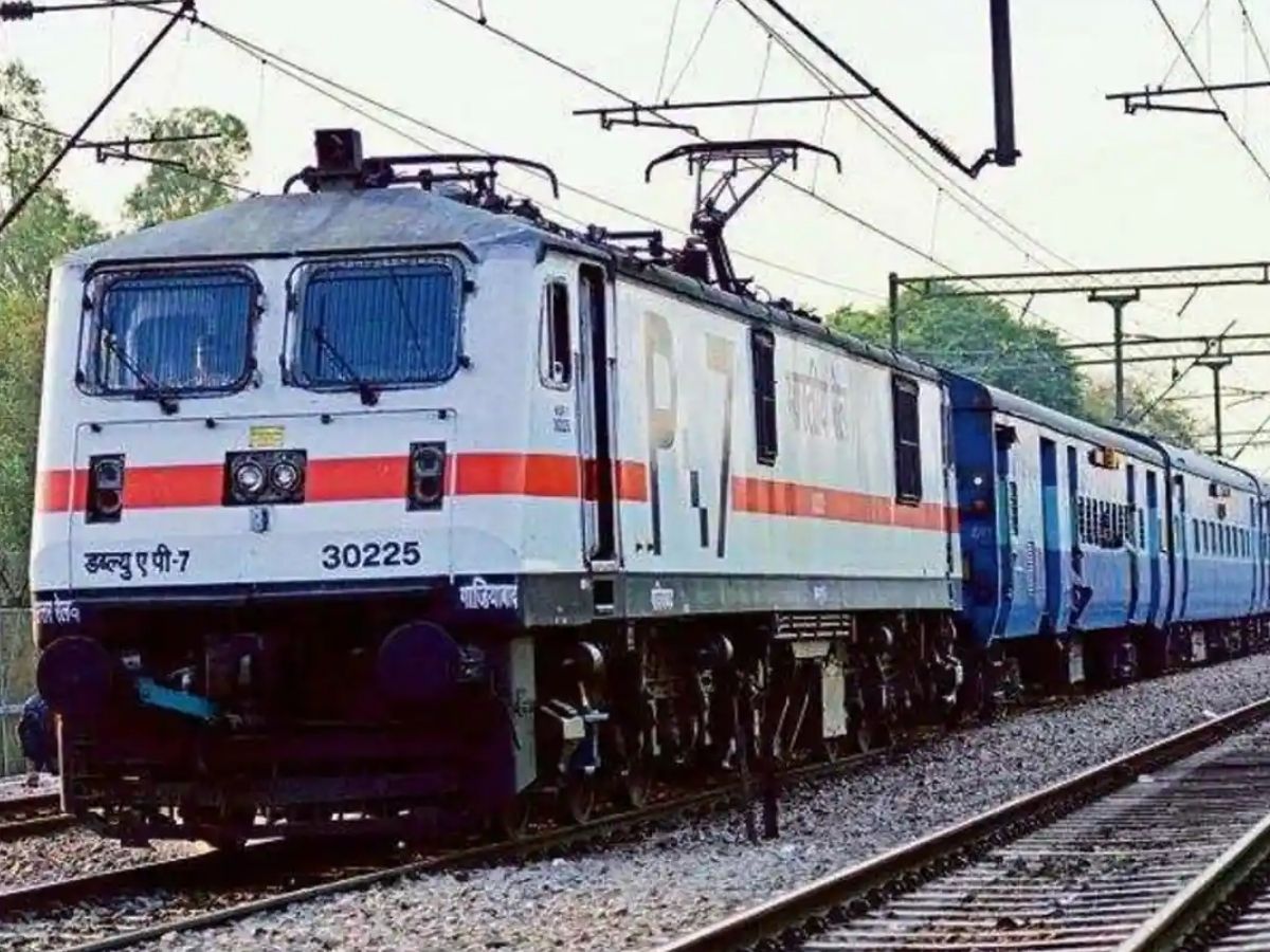 Southern Railway surpasses Q1 target; attains originating Freight Earnings of Rs 922 cr