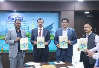 VAW 2025: CMD Administers Integrity Pledge to IREDA Employees