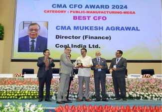 El presidente de HURL, CMA Mukesh Agrawal, recibió el premio CMA CFO 2024