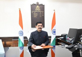 Dr Mayank Sharma akutenga ofesi ya Financial Advisor (Defence Services)