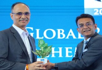 Sanjay Khanna, Director (Refineries) and Additional CMD BPCL, conferred Leadership Excellence Award